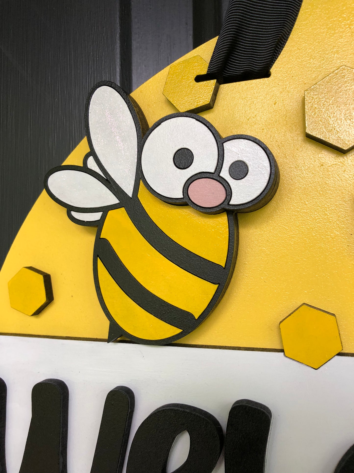 Bee Welcome Friends door hanger